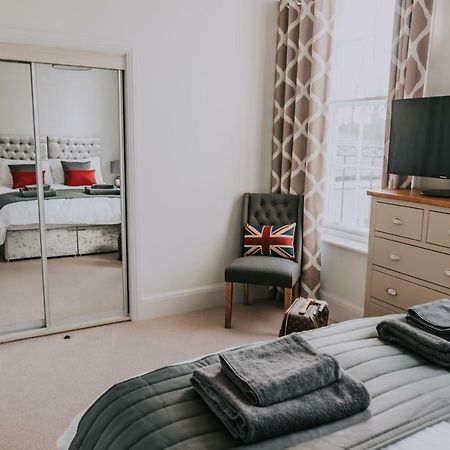 Cavendish House With Secure, Allocated Parking, 2 Mins Walk From Windsor Castle Eksteriør billede