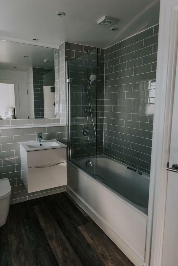Cavendish House With Secure, Allocated Parking, 2 Mins Walk From Windsor Castle Eksteriør billede