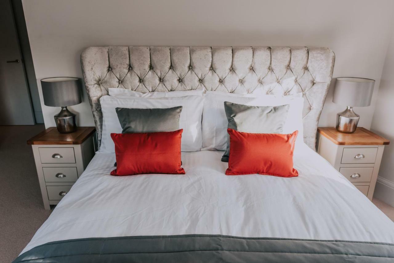 Cavendish House With Secure, Allocated Parking, 2 Mins Walk From Windsor Castle Eksteriør billede